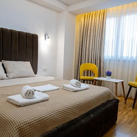 Queens Central Apartments Ohrid Esterno foto