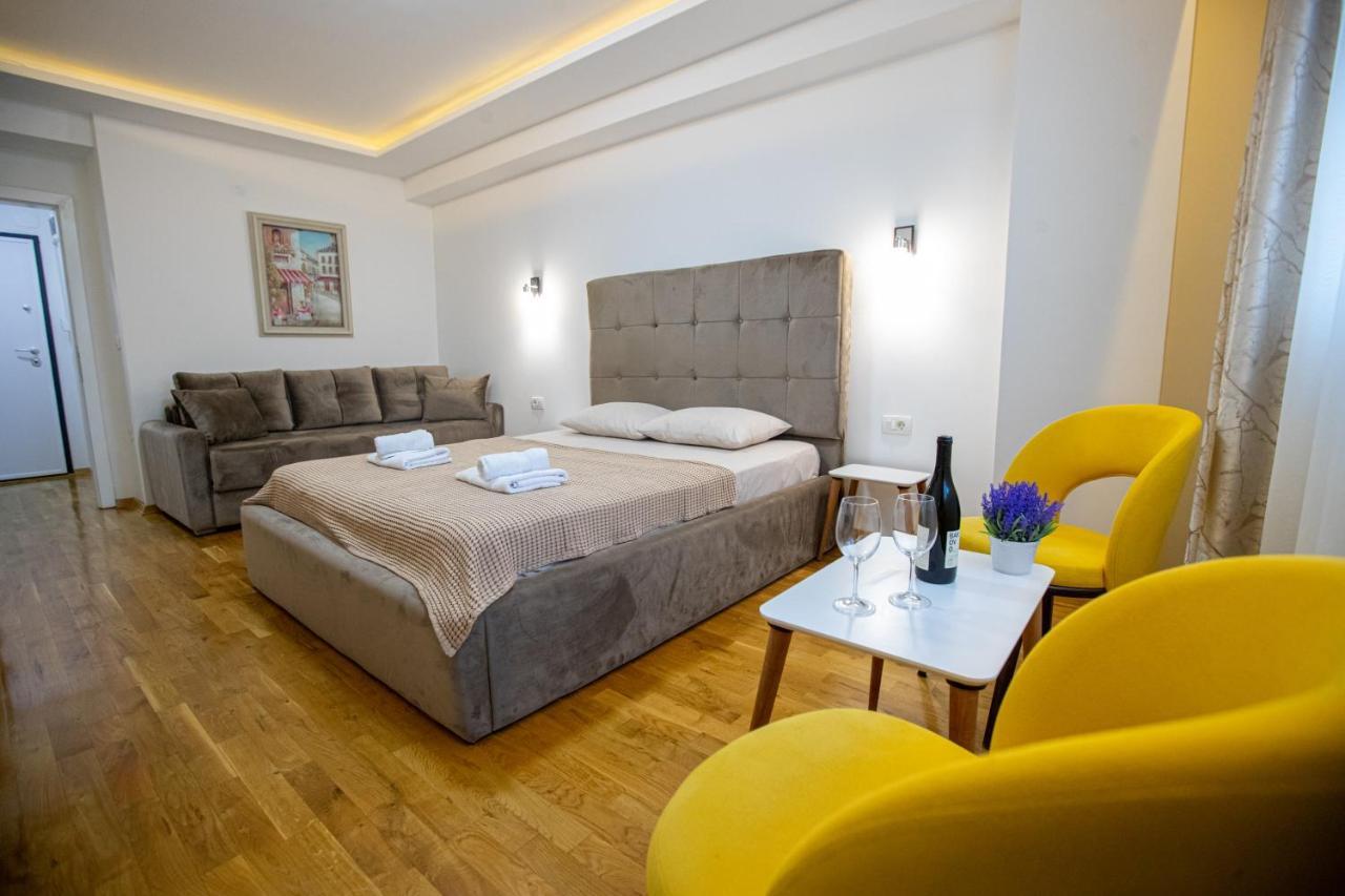 Queens Central Apartments Ohrid Esterno foto